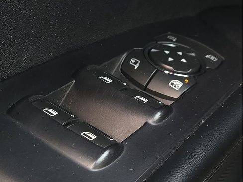 Used 2018 Lincoln MKX Reserve w/ Lincoln MKX Climate Package image 16