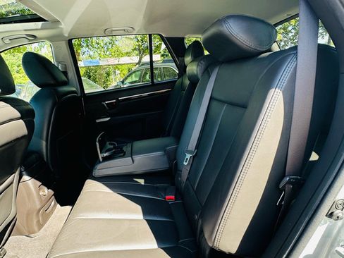 Used 2012 Hyundai Santa Fe Limited image 17