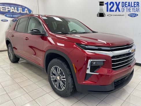 New 2026 Chevrolet Traverse LT w/ Driver Confidence Package AWD/4WD image 1