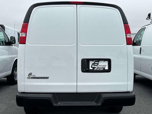 New 2025 Chevrolet Express 2500 w/ Driver Convenience Package RWD image 10
