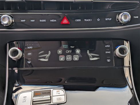 New 2026 Genesis GV70 2.5T image 22