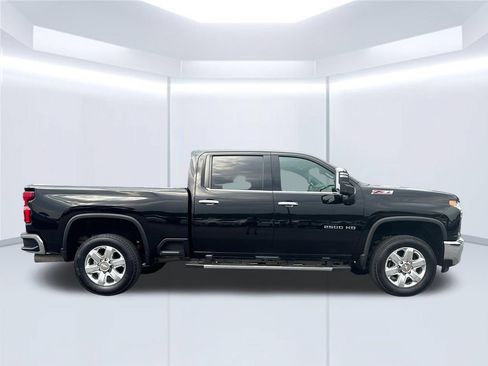 Used 2022 Chevrolet Silverado 2500 LTZ w/ LTZ Plus Package AWD/4WD image 14