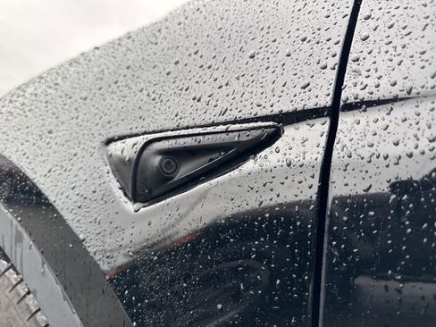 Used 2022 Tesla Model Y Performance image 30