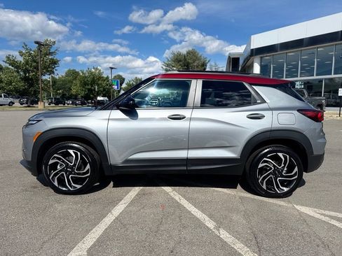 Used 2025 Chevrolet TrailBlazer RS w/ Convenience Package AWD/4WD image 2