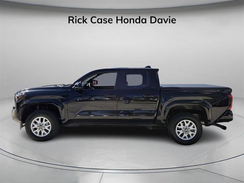 Used 2024 Toyota Tacoma SR5 image 4
