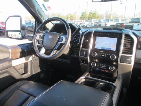 Used 2020 Ford F250 Lariat w/ Lariat Ultimate Package image 25