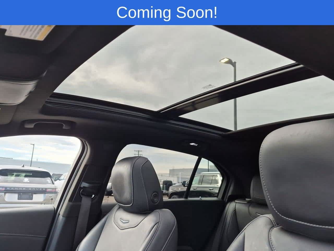 Used 2024 Cadillac XT4 Premium Luxury w/ Cold Weather Package AWD/4WD image 19