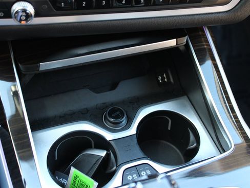 Used 2019 BMW X7 xDrive50i w/ M Sport Package image 28