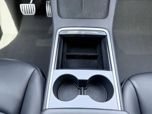 Used 2022 Tesla Model Y Performance image 51