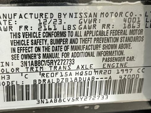 Used 2024 Nissan Sentra SV w/ SV Premium Package image 19