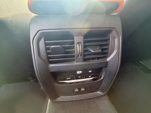 Used 2022 BMW M3 Competition w/ M Carbon Exterior Package image 27