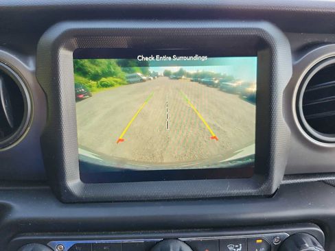 Used 2022 Jeep Wrangler Unlimited Sport AWD/4WD image 14