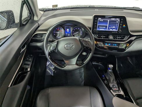 Certified 2022 Toyota C-HR Limited image 33