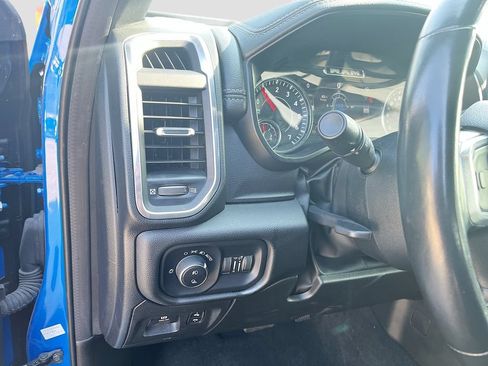 Used 2023 RAM 1500 Laramie AWD/4WD image 10