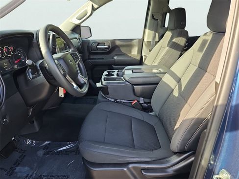 Used 2022 Chevrolet Silverado 1500 Custom Trail Boss w/ Safety Confidence Package image 27