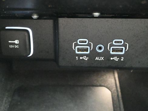 Used 2022 Jeep Wagoneer Series III w/ Premium Group I image 16