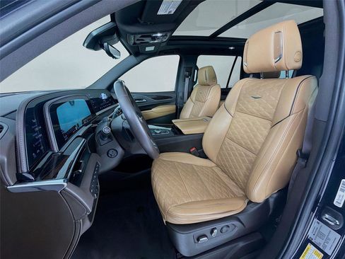 Used 2023 Cadillac Escalade Sport w/ Touring Package AWD/4WD image 5