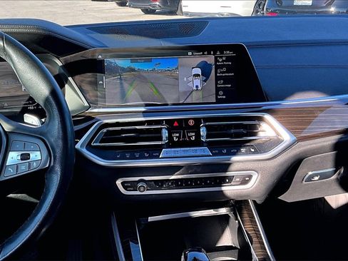 Used 2023 BMW X5 xDrive45e image 9