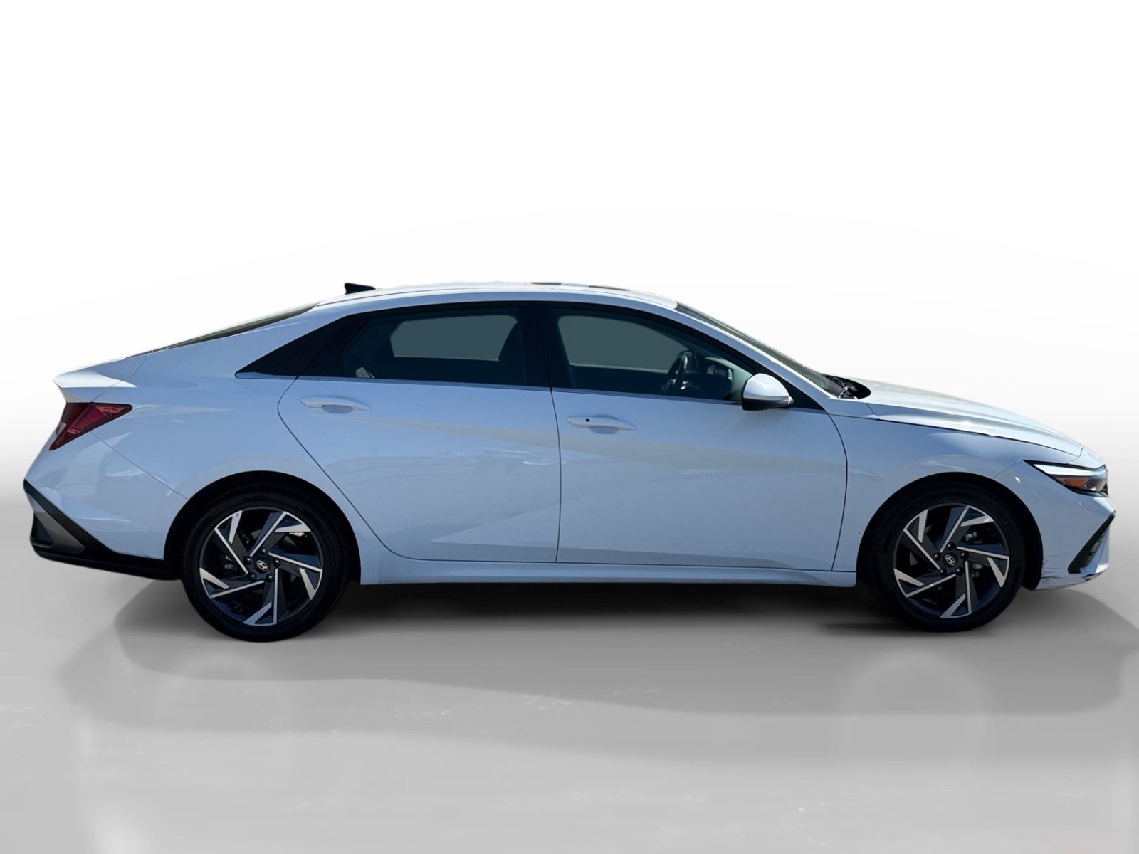 Used 2025 Hyundai Elantra SEL FWD image 6