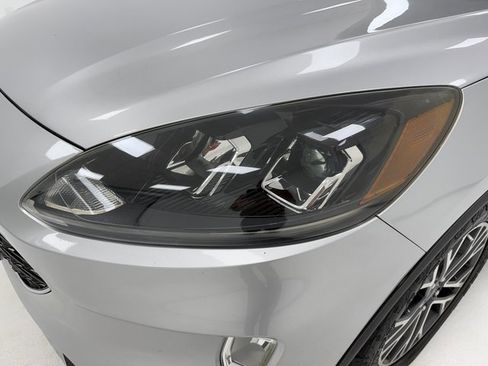 Used 2020 Ford Escape SEL image 6