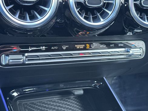 Certified 2025 Mercedes-Benz GLA 250 4MATIC image 20