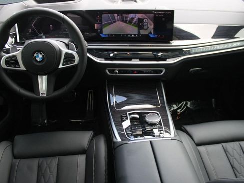New 2026 BMW X7 xDrive40i image 16