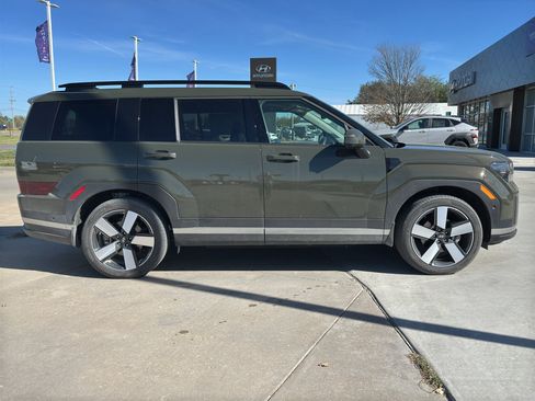 Used 2024 Hyundai Santa Fe Limited image 7