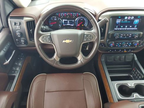 Used 2014 Chevrolet Silverado 1500 High Country w/ High Country Premium Package image 16