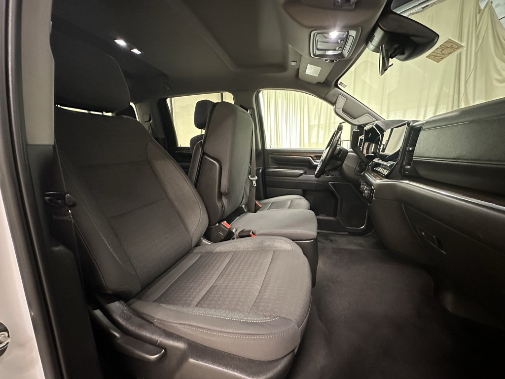 Used 2024 Chevrolet Silverado 2500 LT AWD/4WD image 17