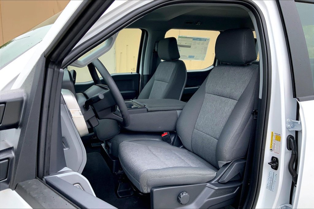 New 2027 Ford F250 XL w/ STX Appearance Package AWD/4WD image 9
