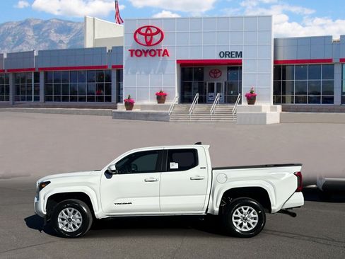 New 2026 Toyota Tacoma SR5 AWD/4WD image 5