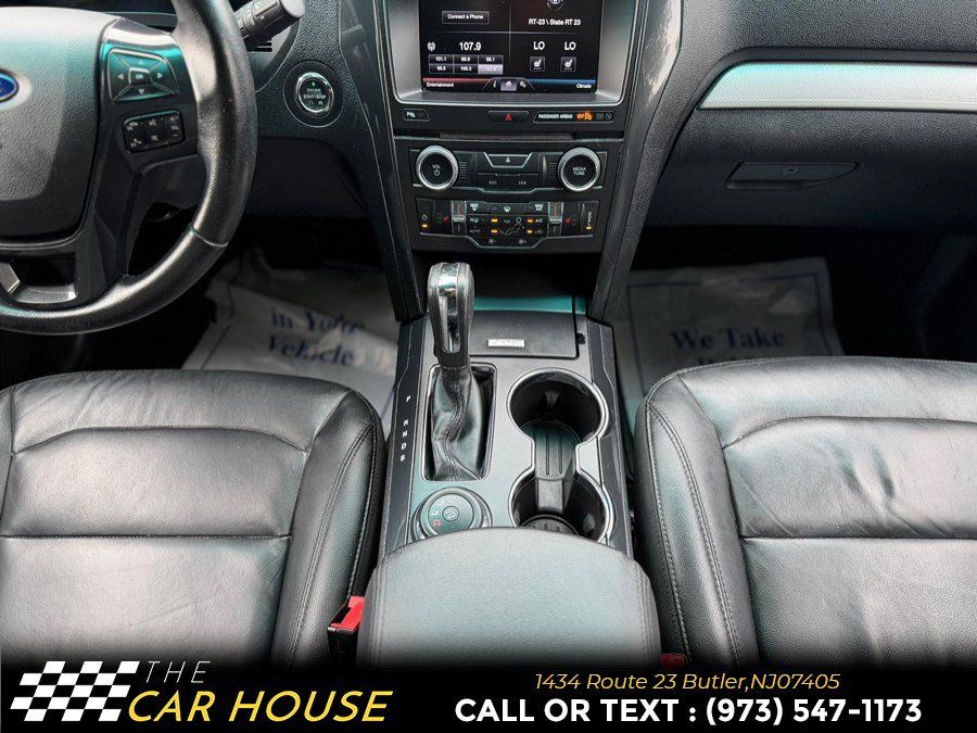 Used 2016 Ford Explorer XLT w/ Equipment Group 202A AWD/4WD image 31