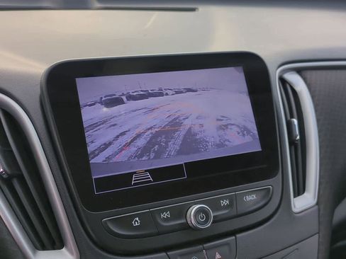 Used 2022 Chevrolet Malibu LT image 28