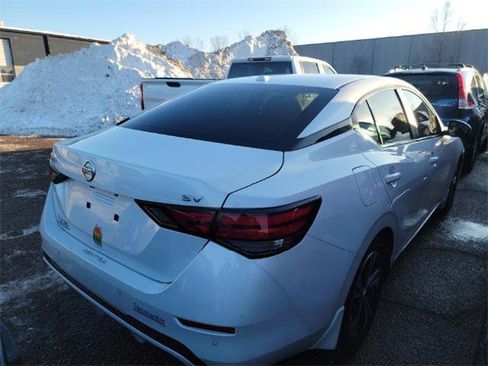 Used 2020 Nissan Sentra SV image 3