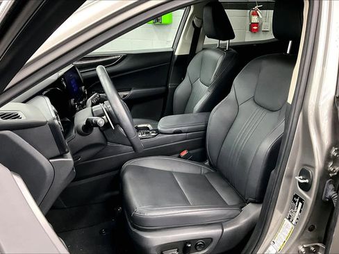 Used 2024 Lexus NX 250 FWD image 7