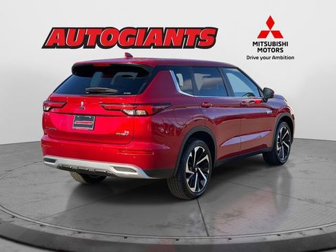 New 2025 Mitsubishi Outlander SE image 2