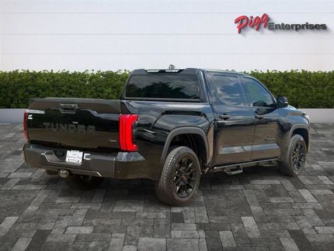 Used 2025 Toyota Tundra SR5 w/ SR5 Convenience Package RWD image 9