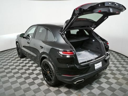 New 2026 Porsche Cayenne AWD/4WD image 33