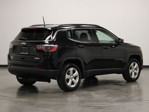 Used 2018 Jeep Compass Latitude AWD/4WD image 8