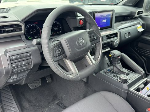 New 2026 Toyota Tacoma TRD Off-Road AWD/4WD image 16