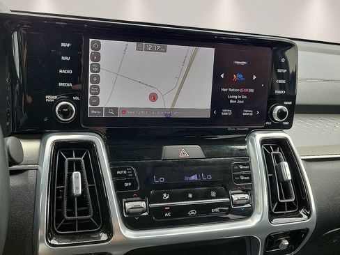 Used 2022 Kia Sorento SX AWD/4WD image 15