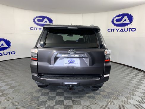 Used 2014 Toyota 4Runner SR5 RWD image 4