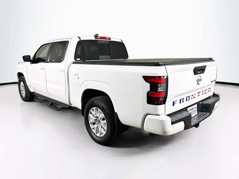 Used 2024 Nissan Frontier SV w/ Technology Package image 4