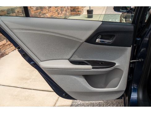 Used 2015 Honda Accord EX image 13