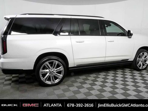 Used 2025 Cadillac Escalade ESV Sport Platinum AWD/4WD image 33