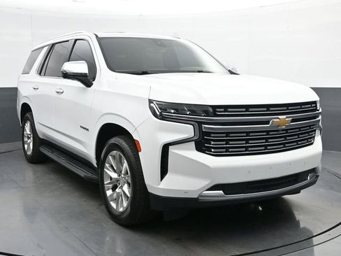 Used 2021 Chevrolet Tahoe Premier w/ Premium Package AWD/4WD image 2