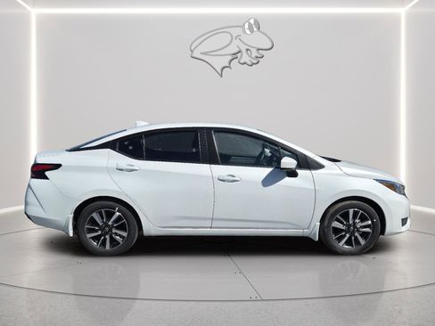 New 2025 Nissan Versa SV w/ Trunk Package FWD image 4