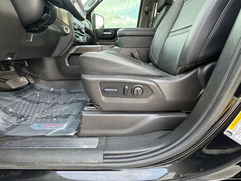 Used 2023 GMC Sierra 3500 Denali w/ Denali Black Diamond Edition image 30