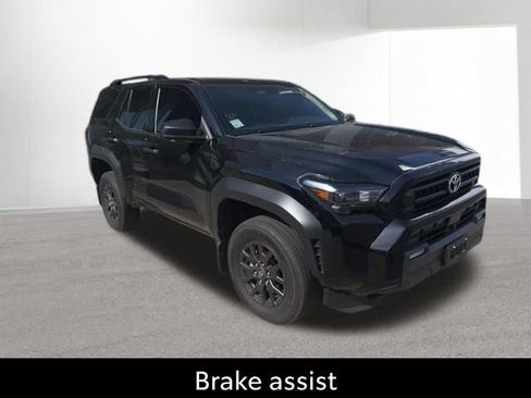 Used 2025 Toyota 4Runner SR5 AWD/4WD image 7