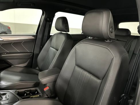 Certified 2023 Volkswagen Tiguan SE R-Line image 13